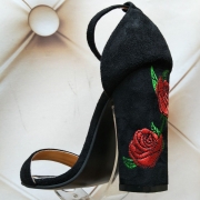 Women's Fashion Open Toe Ankle Strap Floral Embroidery Block Heels Sandals