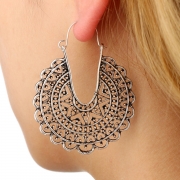 Vintage Ethnic Carving U Shape Flower Basket Ear Clock Earrings